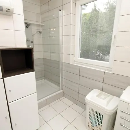 Дом отдыха House With A Parking Space Premantura, Medulin - 7323 Пула